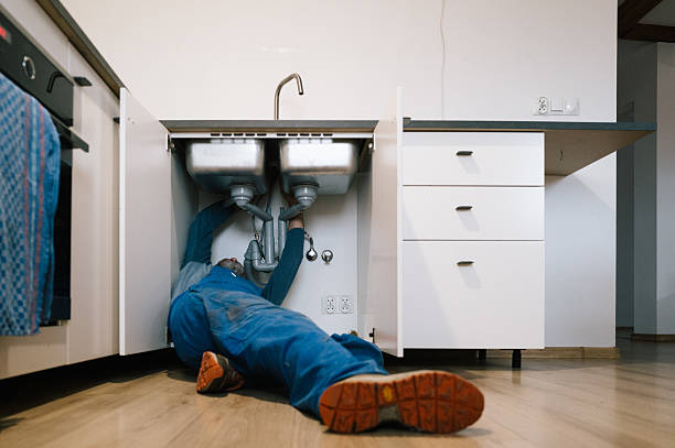 Professional Leak Detection technician working in Powder Springs, TN
